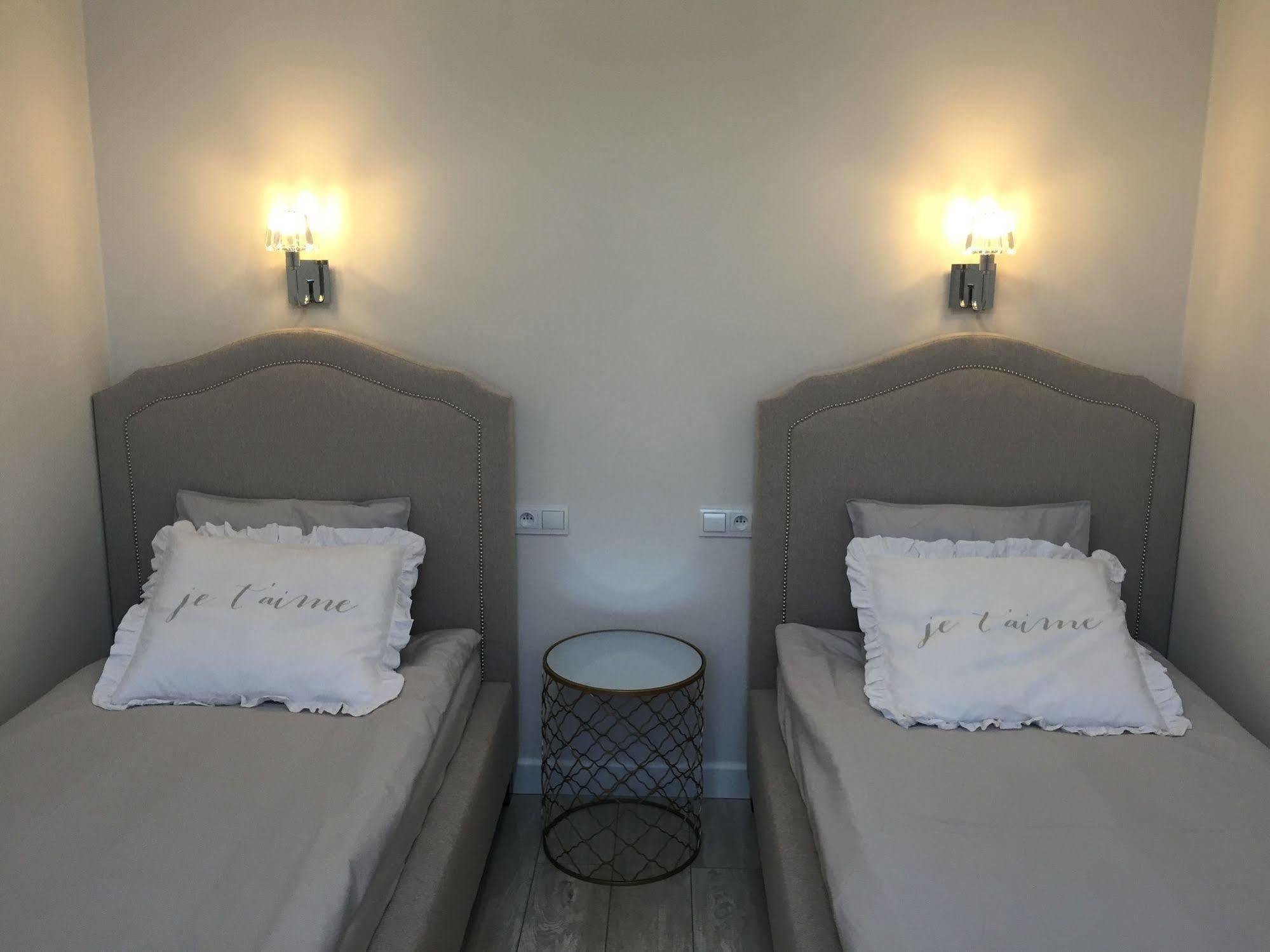 Homewell Apartments Stara Piekarnia Poznan Ngoại thất bức ảnh