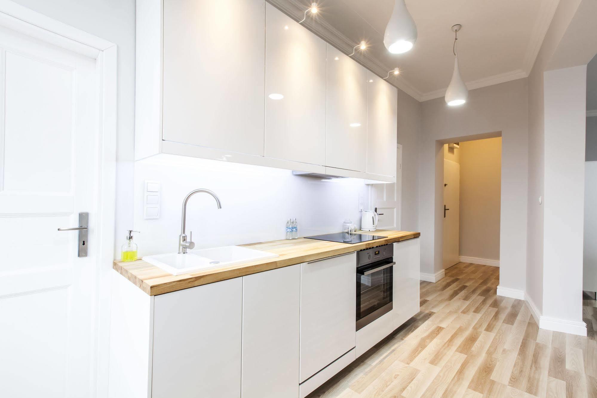 Homewell Apartments Stara Piekarnia Poznan Ngoại thất bức ảnh